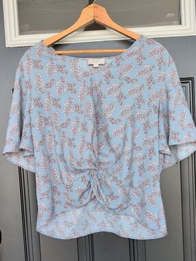 LOFT Light Blue Floral Twist-Front Blouse, size large